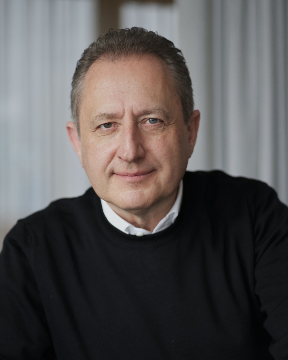Porträt von Dr. Ulrich Wolfrum